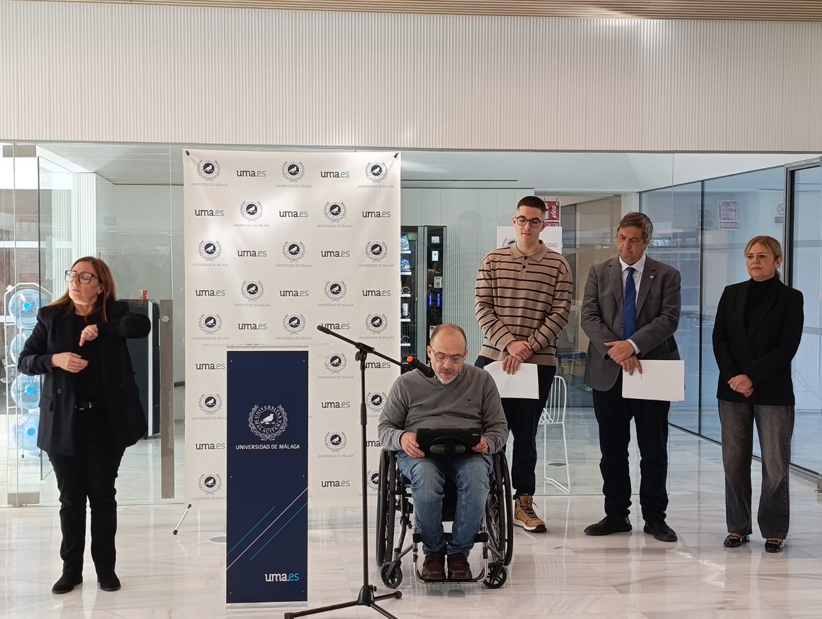 PsiLogopediaUMA's tweet photo. ✨ Día Internacional de las Personas con Discapacidad en la UMA

Hoy celebramos un acto institucional presidido por el rector Teodomiro López, donde Israel Codes, estudiante de Psicología, compartió un testimonio inspirador sobre inclusión y accesibilidad en la vida https://t.co/JsF9koTpnP
