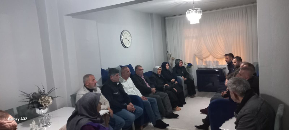 kıymetli yol ve dava arkadaşımız mahalle teşlilat üyemiz Feride Karataş'ın  babası vefat etmiştir kendisini taziye ziyareti gerçekleştirdik Allah mekanını cennet etsin Geride kalan yakınlarına sabr-ı cemil ihsan etsin <a href="/EmrullahErkus/">Emrullah ERKUŞ</a> <a href="/akparti_esenler/">AK Parti Esenler</a>