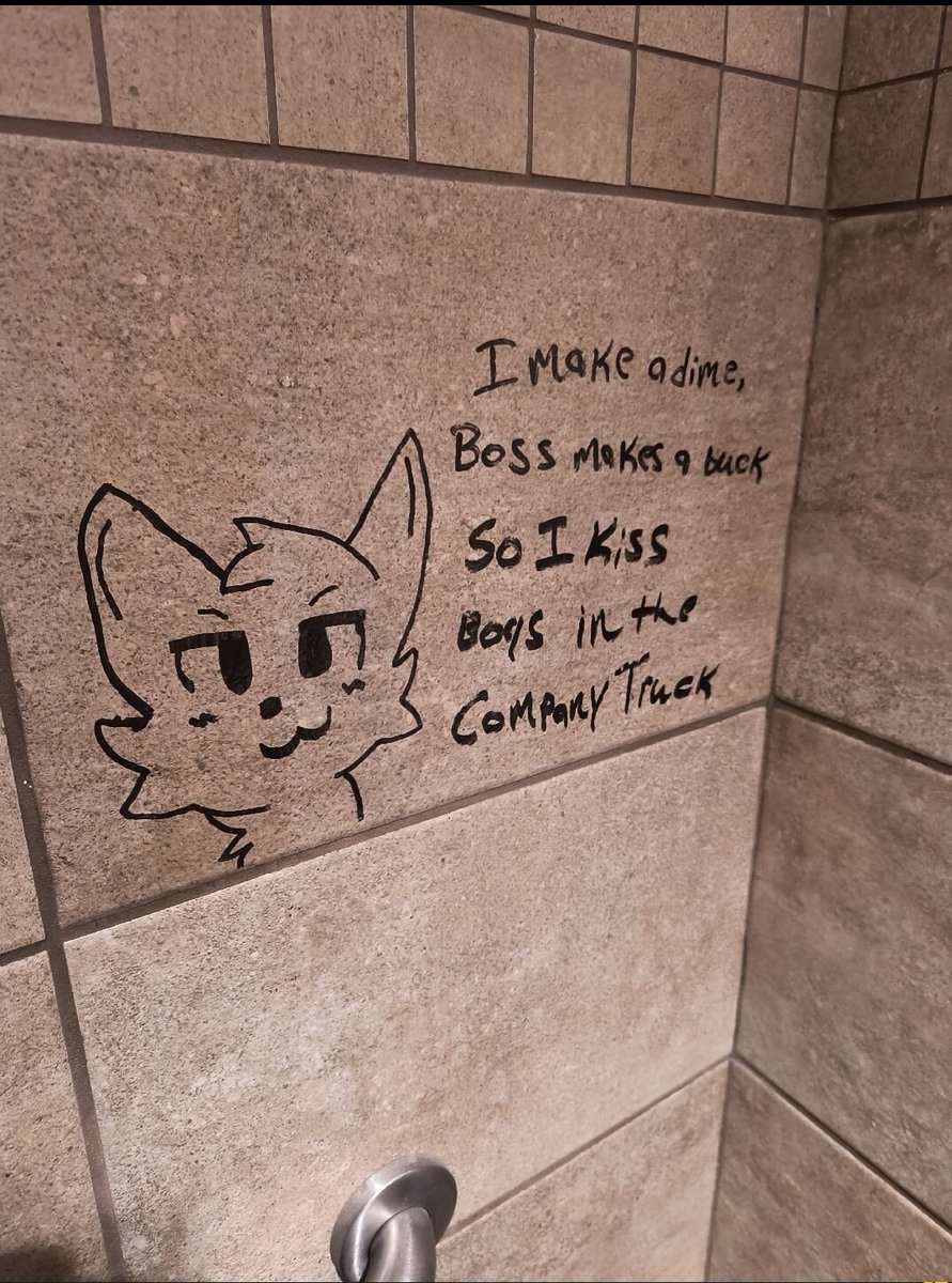 If I saw this in a bathroom at work I'd be scared (im a kissable boy)