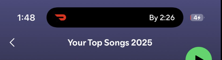 KmaFr_'s tweet image. dynamic island snitching like a mf 💀