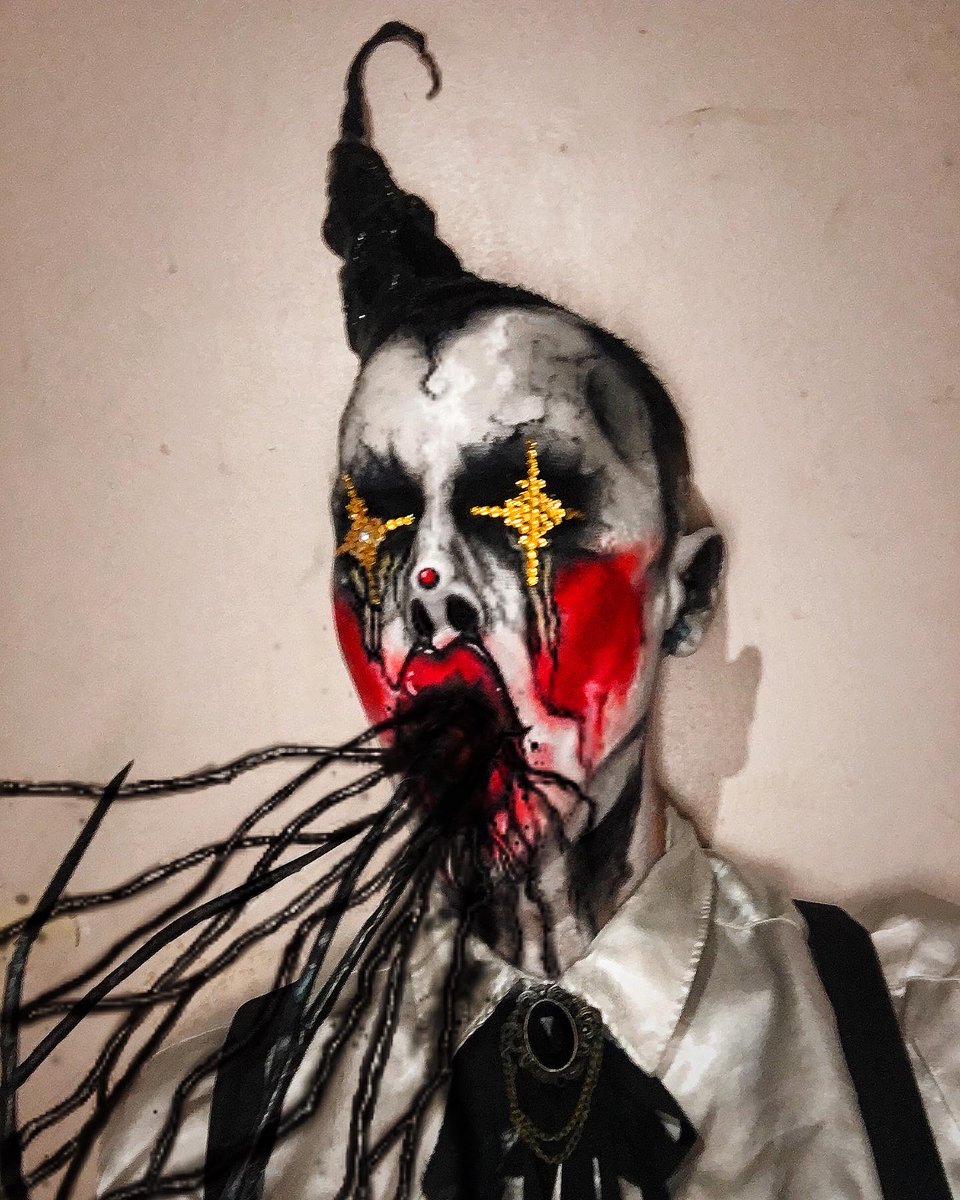 FilthyRichDrag's tweet image. I ain’t no fucking clown !✨