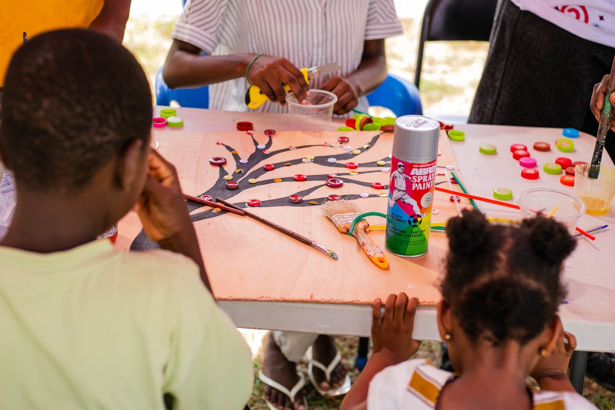 youngandsafeho's tweet photo. Last Saturday, 29th November, we hosted the NodeX Makerthon under the theme ReMaking Spaces – Turning Waste into Art and Function. The event brought together over 60 young people for a hands-on design thinking and DIY eco-innovation challenge to co-create installations 

1/6 https://t.co/pqrey56vNB