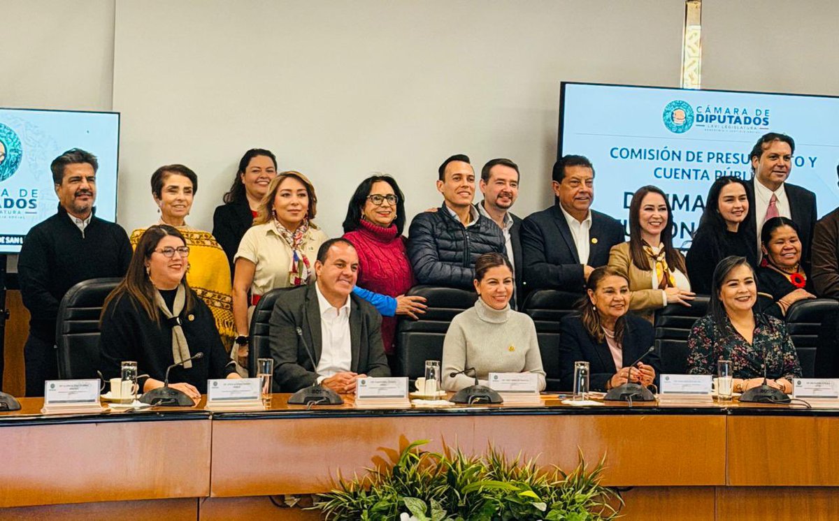 #FelizMiércoles 🌸 🌸 bendecido #ombliguitodelasemana amig@s, que tengan una mañana maravillosa y llena de calidez y alegría.📍Ayer, tuvimos un arduo día de trabajo, participamos en la Décima Cuarta Reunión Ordinaria de la Comisión de Presupuesto y Cuenta Pública 🧾