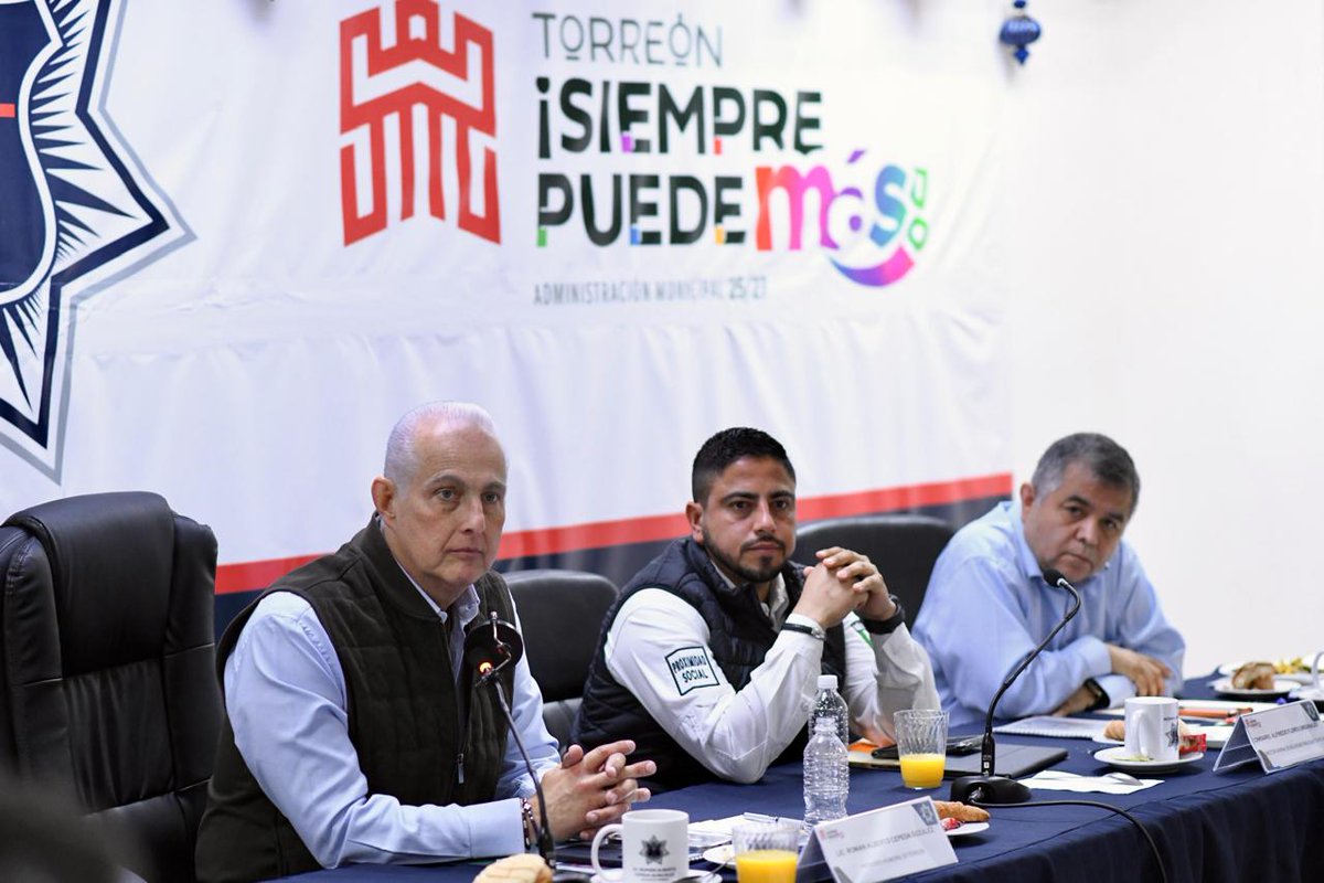 #Torreón
<a href="/RomanCepeda/">Román Alberto Cepeda</a> exhorta a mantener estrategias de seguridad eventos decembrinos 
<a href="/lharanda/">Luis Hernández A.</a> 
luisguillermodigital.com/roman-alberto-…