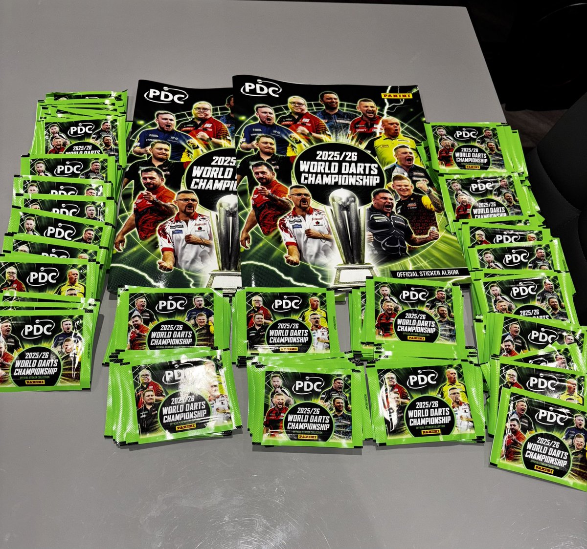 BradBrooks180's tweet photo. Big thank you @OfficialPanini 💪🏻💪🏻🎯🎯 https://t.co/cv6GUXhSVS
