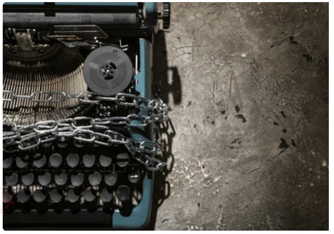 Au séminaire de l’ONU hier sur les médias pour la paix au Moyen-Orient: dans le sillage du génocide à Gaza, +de 260 journalistes palestiniens tués, 500 blessés&amp; 200 arrêtés&amp; torturés pour  les empêcher de témoigner. Faire taire les journalistes, c’est tenter d’effacer l’Histoire.