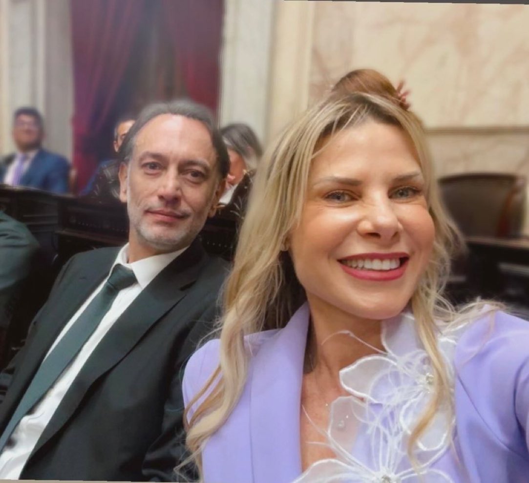 La política llegó a un nivel de degradación tal, que el adjetivo “honorable” le quedó enorme al Congreso. Un título vacío para un espacio que hace rato dejó de estar a la altura de la gente.