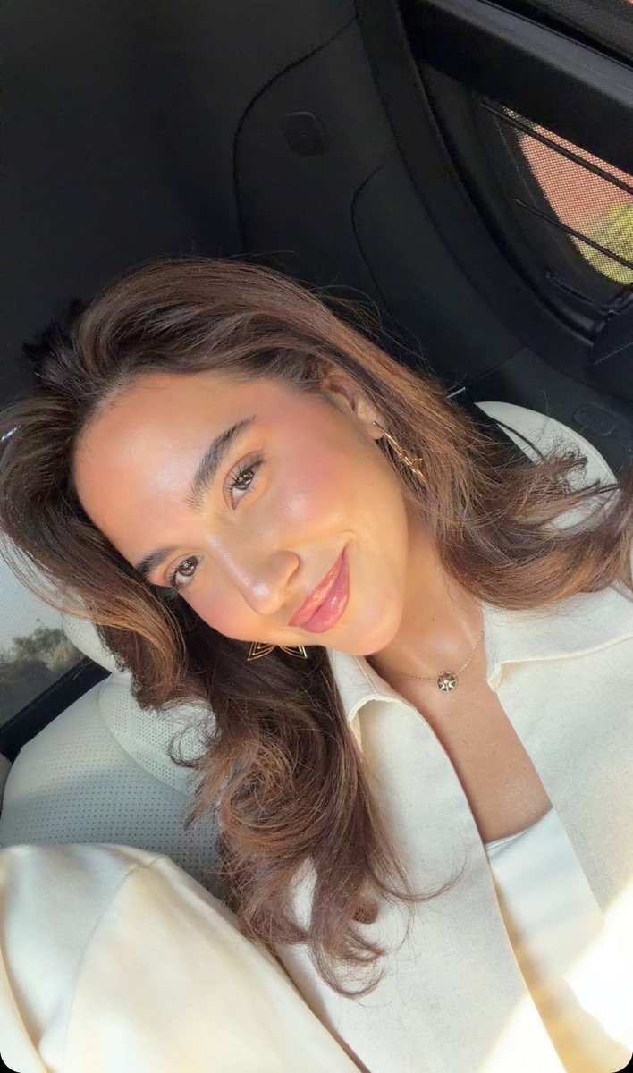kreto2008's tweet photo. عمتك السورية الي نايك شرفك سارة الورع🥵🔥 https://t.co/ddzzbFnQhG