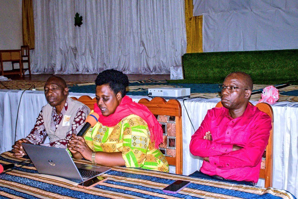 Province Gitega tweet media