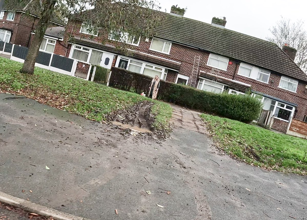 This is what happens when <a href="/ManCityCouncil/">Manchester City Council</a> &amp; <a href="/LabourSharston/">Sharston Labour</a>  do **** all about the criminal damage in the area, ongoing for DECADES <a href="/MikeKaneMP/">Mike Kane MP</a> 

If they can’t handle the basics what faith do you think the people of  Wythenshawe have got in them for Civic centre proposals