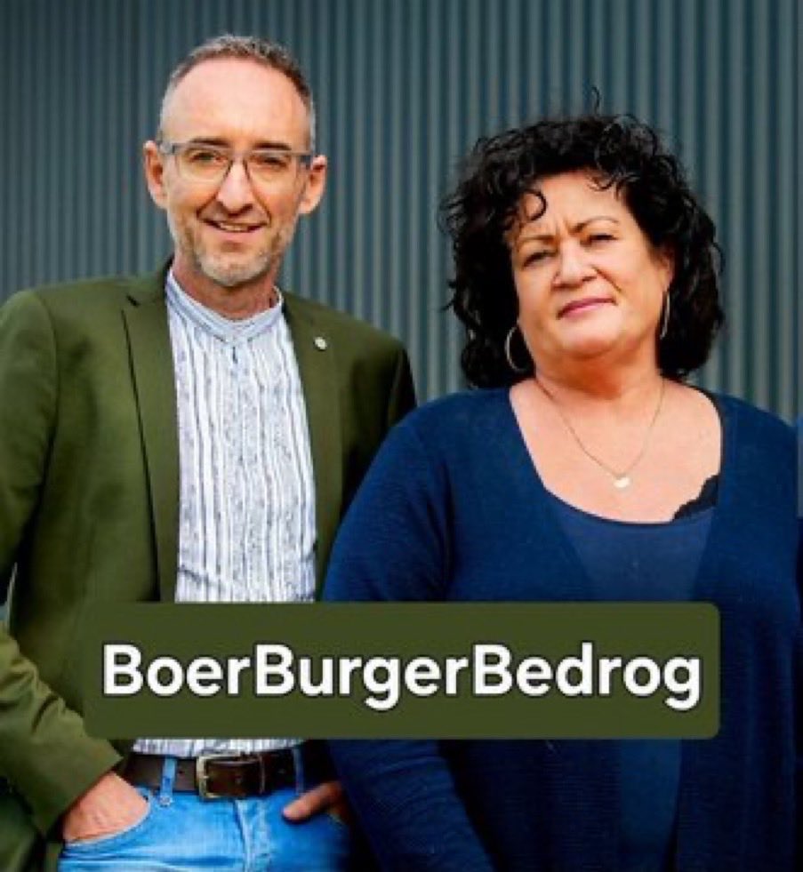 GommersJack's tweet image. Walgelijk de inspanningen van Caroline van der Plas met #boeren organisaties dat NIETS openbaar gemaakt mag worden over veiligheid vlees, melk, eieren na gebruik in de EU verboden #Pfizer producten bij miljoenen dieren. Ze zoekt een excuus voor #zelfdoding bij jonge volwassenen.