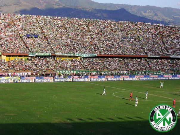 Juansues9's tweet photo. Oriental siempre era esto, fueran ellos locales o nosotros. Lo decía Leonel, Choronta, el presidente de esa época, Roberto Carlos y muchos más rogando por su presencia en la tribuna. Al rojo le gustaba era la radio porque era alérgico a la tribuna. https://t.co/hkffjLgvDM