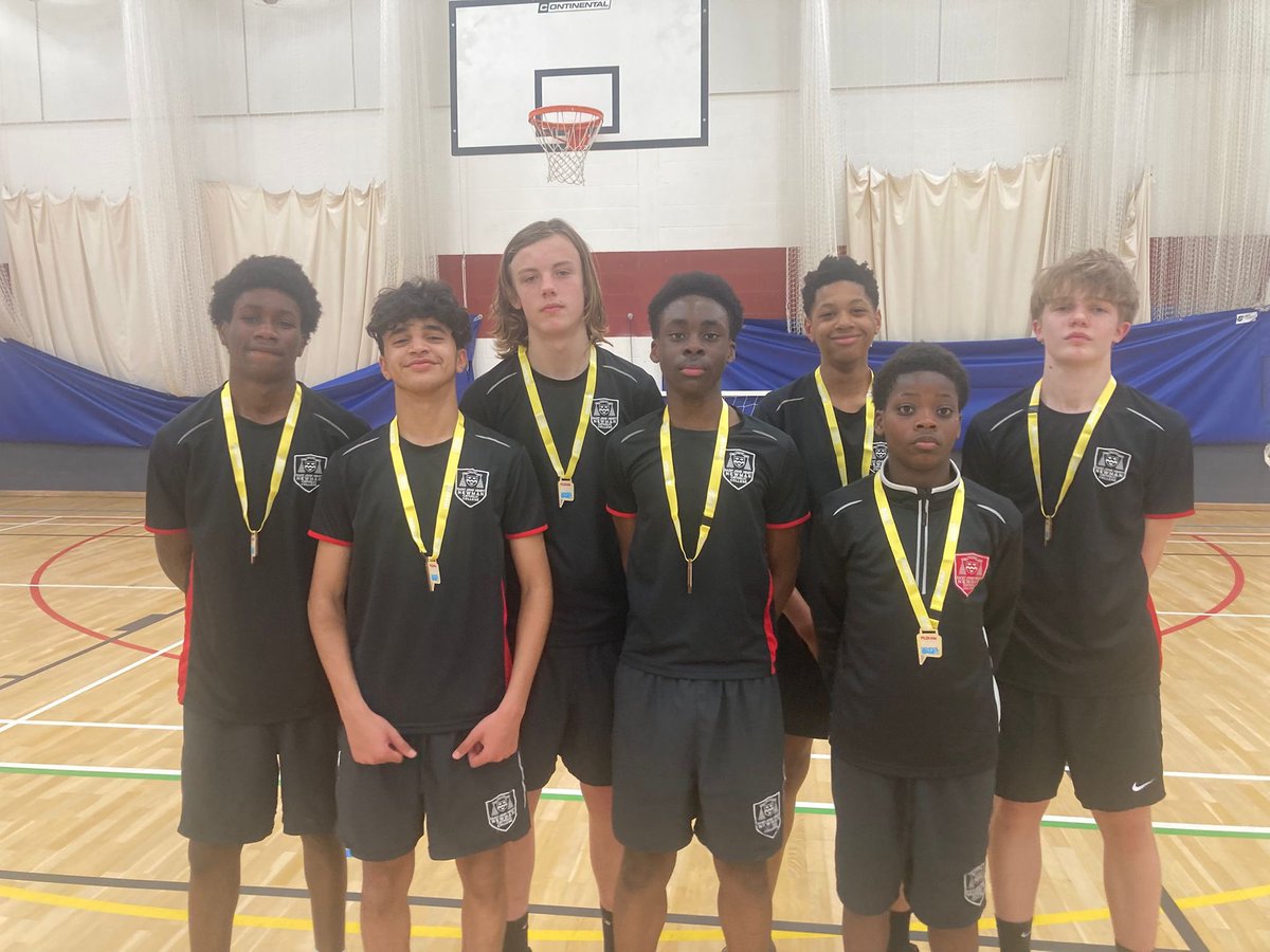 PE_NewmanRC's tweet image. Year 9 are Oldham Schools Basketball Champions! 🏆🏀🥇
Congratulations to our fabulously talented team, such an incredible achievement! Special mention to Tami for being awarded player of the tournament! 👏#teamnewman @MrsKP_Newman @NewmanRCCollege