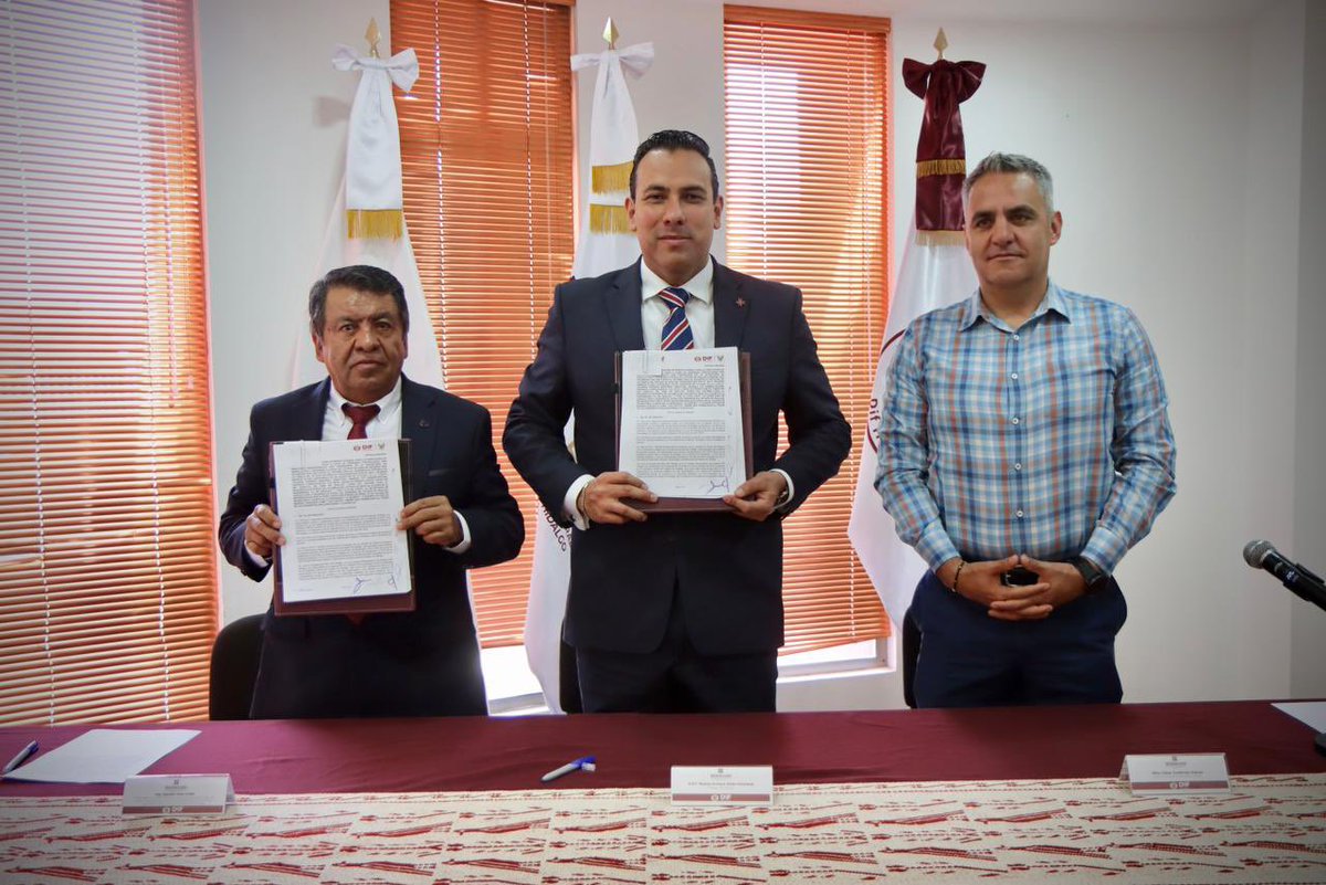 difhgo's tweet image. Se llevó a cabo la firma del convenio entre DIF Hidalgo y la @AgriculturaHgo , un acuerdo que fortalece la colaboración institucional y reafirma el compromiso con la Atención Médica Integral y el desarrollo social. 🏥⚕️❤️