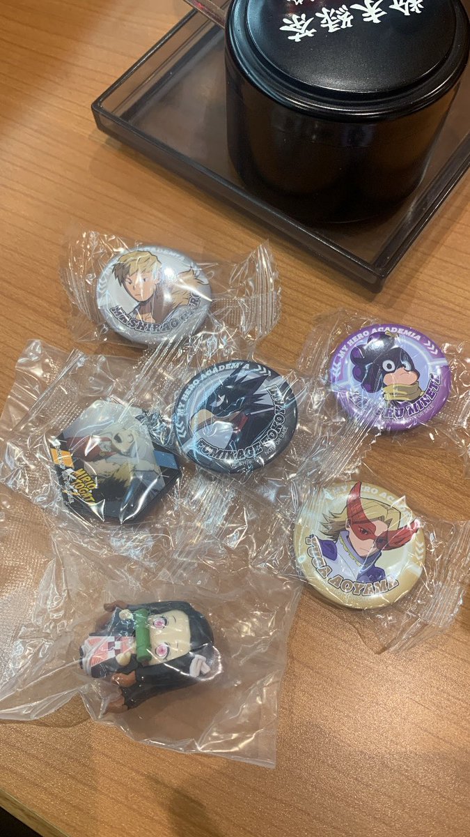 くら寿司9000円分も食べたのにこれ😭😭😭