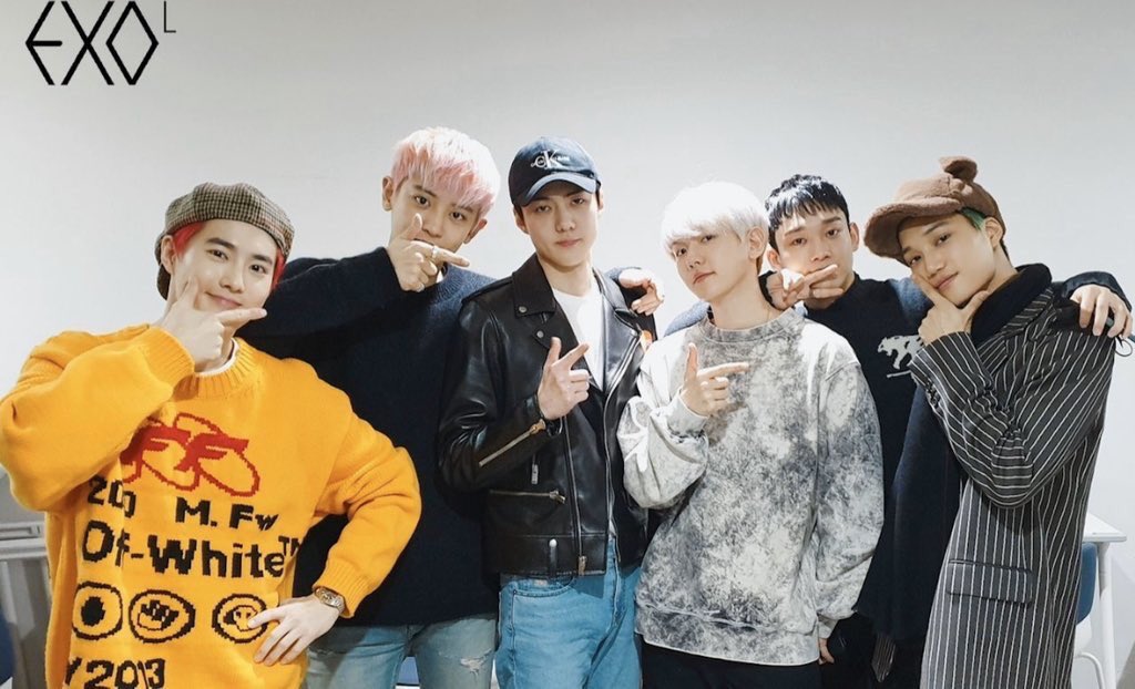 LucKyoong82's tweet photo. ( 191201 - BAEKHYUN twt )

Fan: There's no one sweeter than Baekhyunnie ~~
Baekhyun: all Our members are sweethearts https://t.co/KwTkdw8Mft