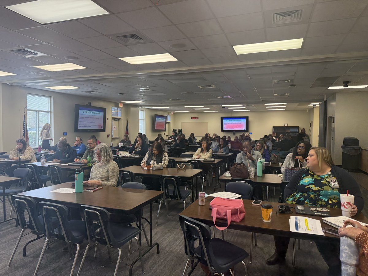 Laura Beachum tweet media