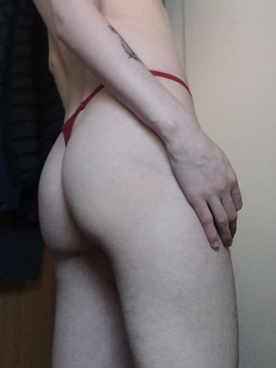 Fae_Wild_'s tweet photo. Not new, just updating pinned!! 

Name: K
Age: 24
Pronouns: They/Them 
Location: Scotland, UK
Sexuality: Bisexual (masculine leaning) 
Position: Vers Bottom 

Like + Retweet for mutuals (selective) https://t.co/xGFZp5beYU