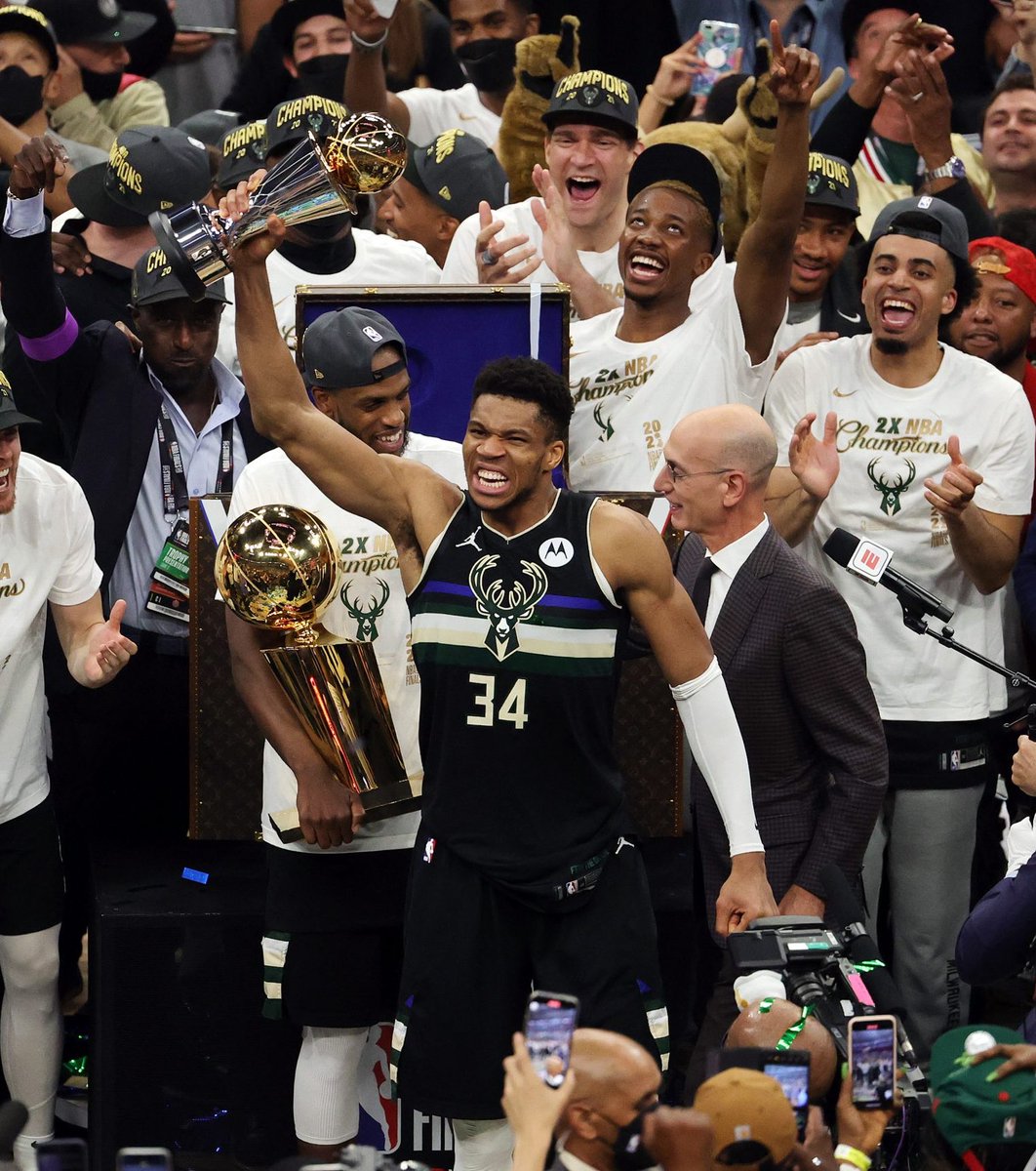 BucksShowYo's tweet photo. Thank you for everything 34 https://t.co/z4yN4CnvkD