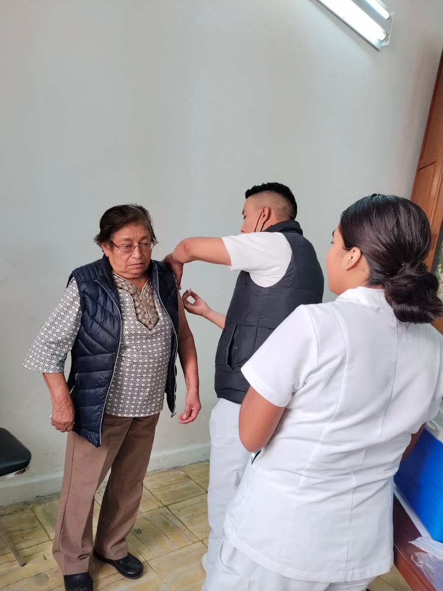 <a href="/CTMPuebla/">CTM_FTPuebla</a> <a href="/leobardosoto/">Leobardo Soto</a> promueven campaña de vacunación contra Influenza, neumococo y covid en todas las empresas cetemistas, sumándose al objetivo de fomento a la salud  de nuestra presidenta <a href="/Claudiashein/">Claudia Sheinbaum Pardo</a>