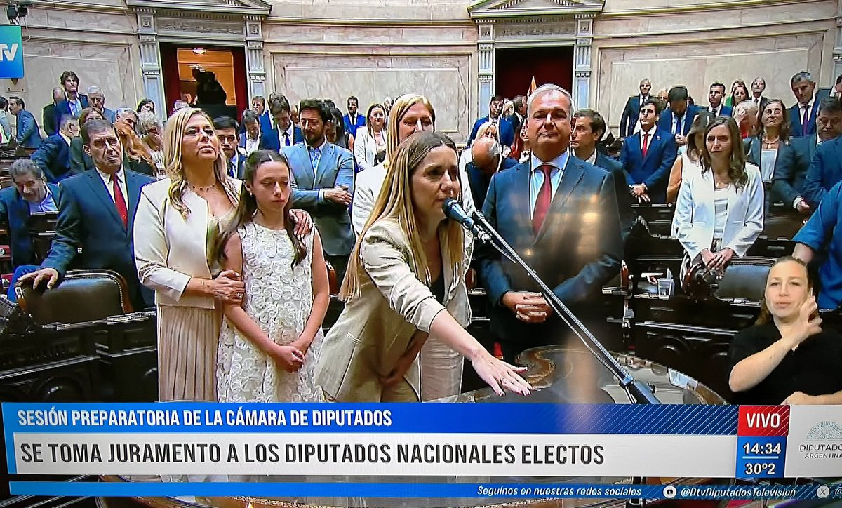 Felicitaciones compañero/as, el Congreso hoy gana tres grandes dirigentes y militantes. <a href="/RossiAgustinOk/">Agustín Rossi</a> <a href="/carentepp/">Caren Tepp</a> <a href="/AleBorgattaVC/">Alejandrina Borgatta</a>