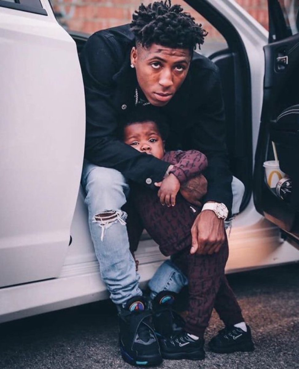 NBA YoungBoy just cleared 3 BILLION streams on Spotify in 2025 🔥🏆

Might be his craziest year yet on the platform 👀