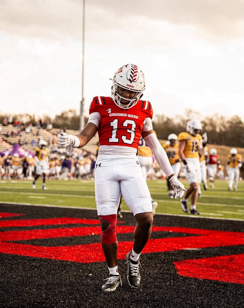 jah4im's tweet image. Blessed to receive an offer from Gardner-Webb @GWUFootball 

@Red_Raven_FB @Mstout_3 @CoachJiggs @CoachRich_23 @Coach_Birt #JUCOPRODUCT