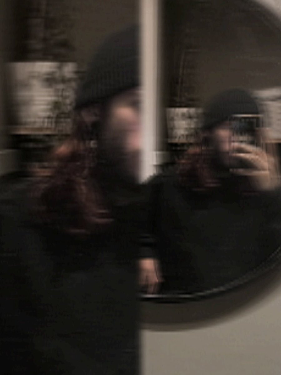 blcklstdpthy's tweet image. my favourite flavour of photos atm