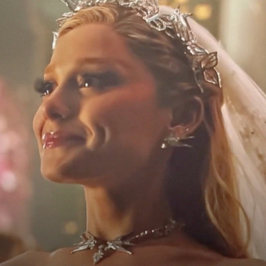 agsmysweetener's tweet image. when im marrying my beard and i look stunning and my girlfriend just promised she'd stay with me forever 🥰