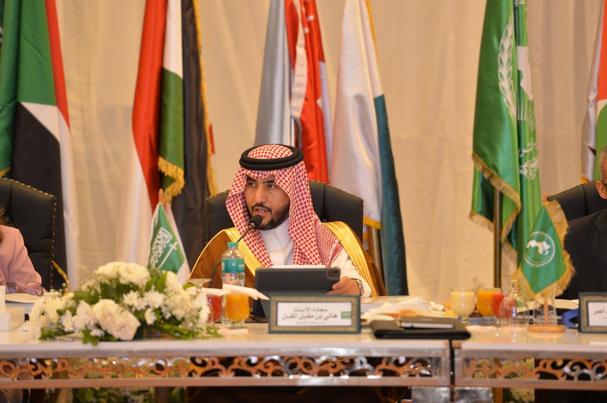 alecsoksa's tweet photo. رئيس المجلس التنفيذي لـ"الألكسو"، الأستاذ هاني بن مقبل المقبل يؤكد في بداية الاجتماع على ما تحظى به المنظمة منذ تأسيسها من اهتمام غير محدود، توليه المملكة العربية السعودية بقيادة خادم الحرمين الشريفين الملك سلمان بن عبدالعزيز، وسمو ولي العهد رئيس مجلس الوزراء صاحب السمو الملكي الأمير محمد بن سلمان بن عبدالعزيز – حفظهما لله-

#السعودية_في_الألكسو