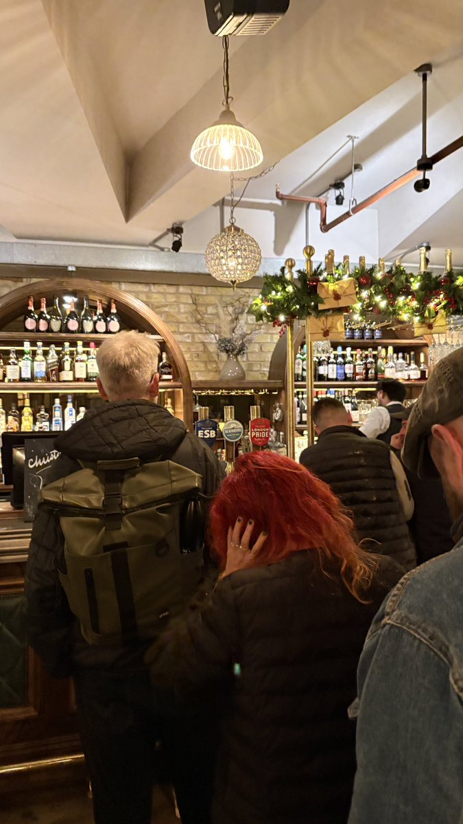 pub_queues tweet media