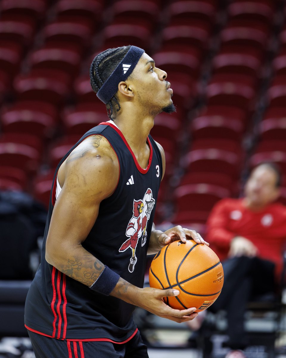 LouisvilleMBB's tweet image. In enemy territory 

#GoCards