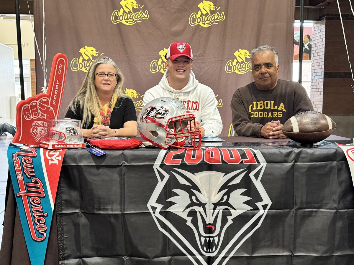 CibolaCougars's tweet image. Congrats to Hayes Baum. He signed today to play football at UNM. @The__Baum @JamesDYodice @UNMLoboFB
