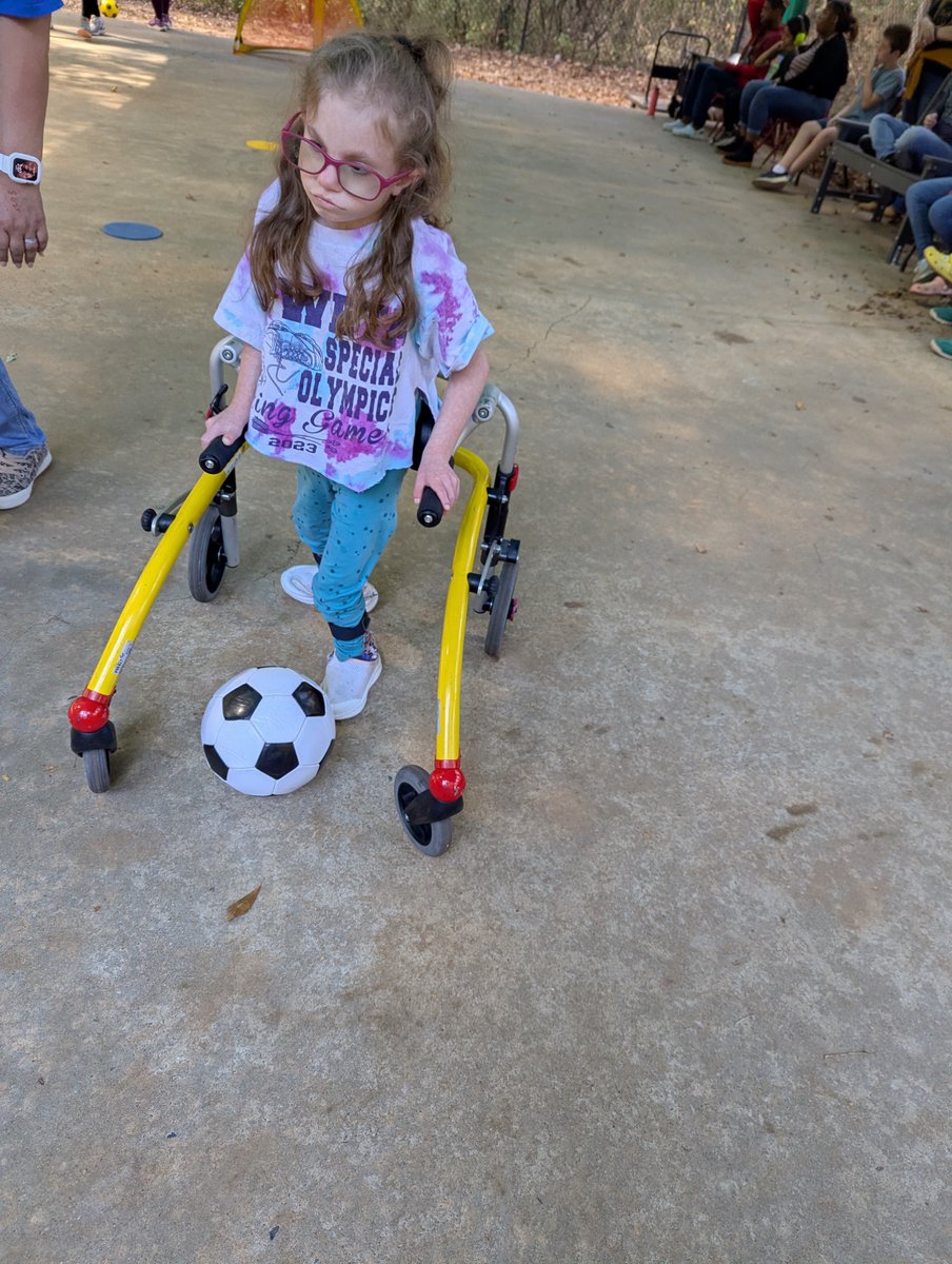 JSS1984's tweet photo. Some of our favorite fall Fitness &amp; Fun activities this season included basketball, bowling, soccer, football, and playground time! https://t.co/9mqhpzYgj5