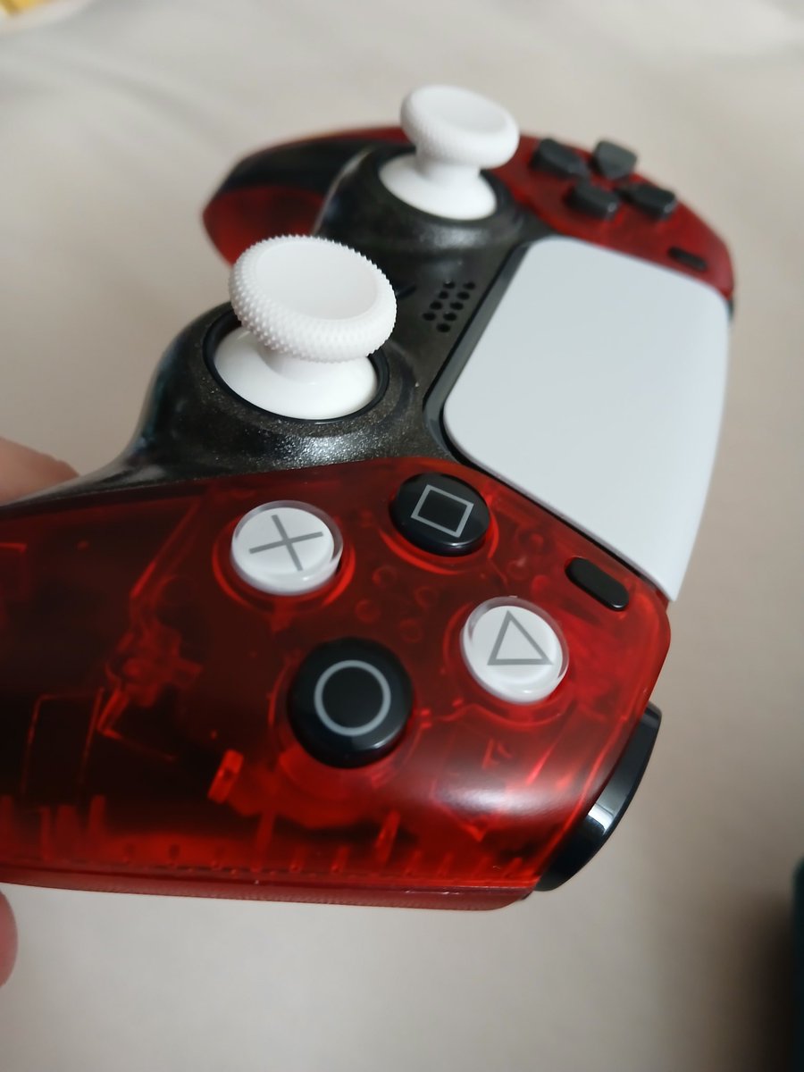 carpimp1987's tweet image. Who knew the #ps4 dpad fits in #ps5 #controller