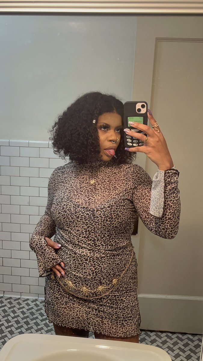 trippykels's tweet image. obsessed with myself 🐆❤️‍🔥

#dress #leopard #leopardprint #cutie #curls #fashion #outfit