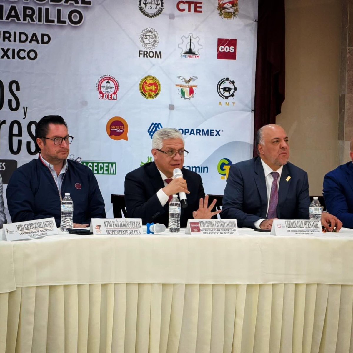 Raúl Domínguez Rex tweet media