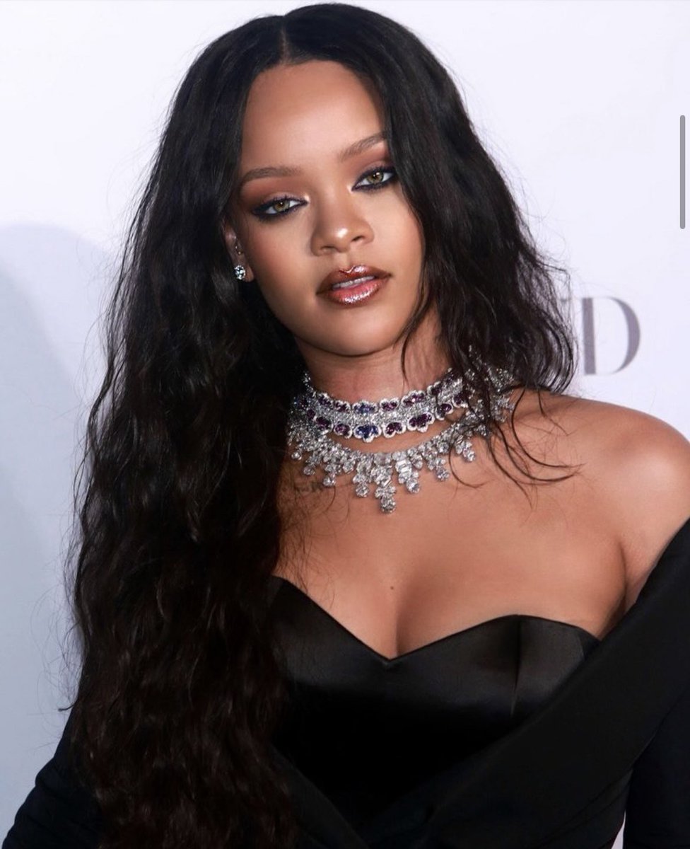 hqfenty's tweet image. she’s so fine. ✨🖤