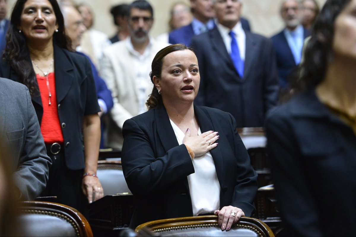 Felicitaciones a <a href="/ceciliamoreauok/">Cecilia Moreau</a> por su reelección como Vicepresidenta Primera de la Cámara de Diputados.

Su compromiso, su capacidad de construcción y su defensa del Parlamento son fundamentales para fortalecer nuestra democracia.
Un orgullo para todos los que creemos en el