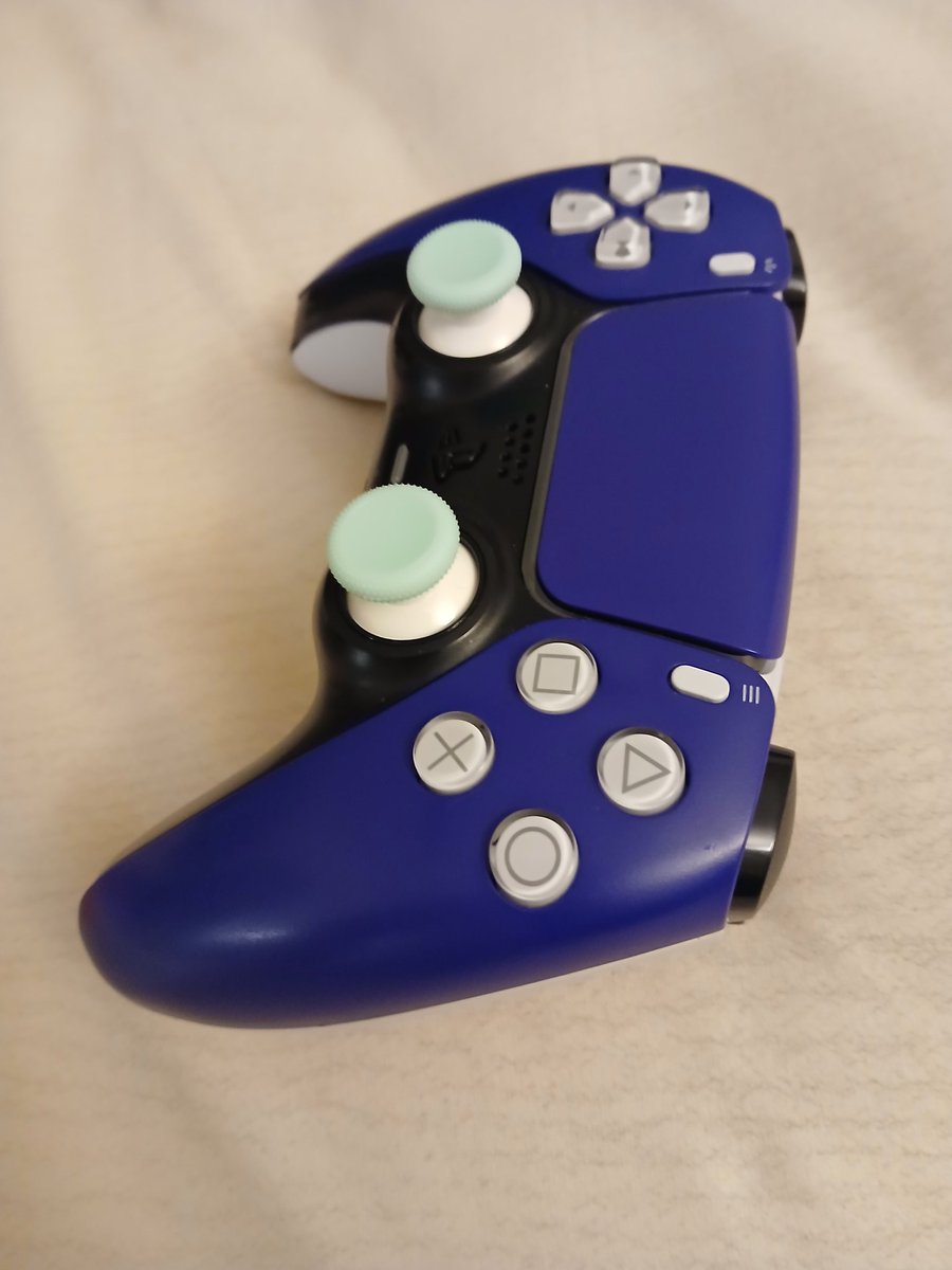 carpimp1987's tweet image. I know this looks better now #ps5 #controllercustomization #gaming