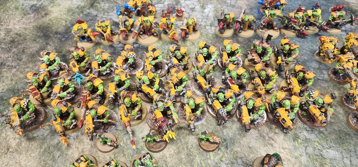 GaijinGoombah's tweet photo. "Showin' off me first mob-a boyz of da Golden Gob Mob!  2000 pointz, fully paint'd, and luggin' about a respektabl' 'mount ov DAKKA!!!  Gives dem Yellow Fisty Beakies a run fo dere TEEF!"

x3 10 Lootas
x3 10  Flash Gits
x5 10 Boyz
x3 Tank Bustas
x3 Shokk Attack Gunz
x2 11 Grots https://t.co/mwlbGBmu5P