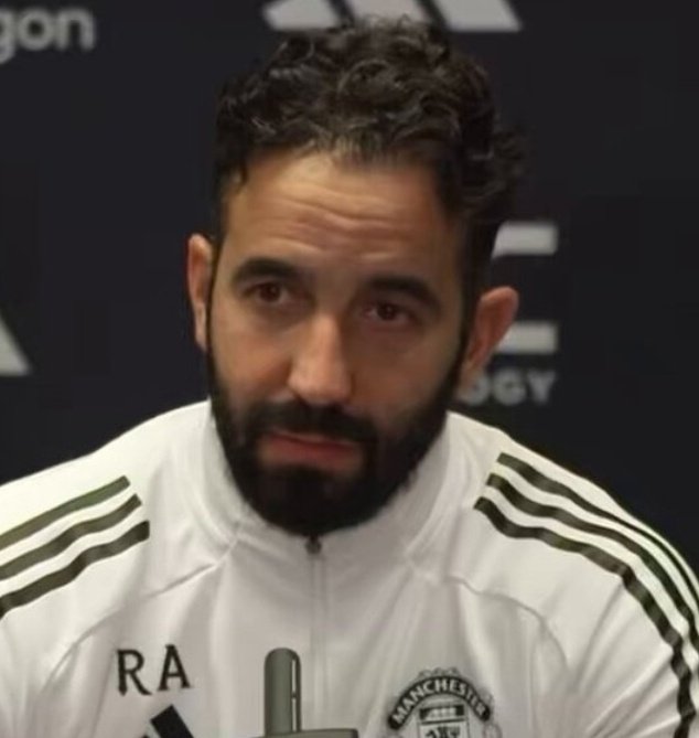 UtdFaithfuls's tweet image. 🚨🗣 - Ruben Amorim on Kobbie Mainoo:

"I don't look at faces. I just want to win and I will choose the best ones. 

"You just need to be ready and you will be fine. If you are ready, if you play well, I'm not going to take it from the team for any reason.

"I just choose for…