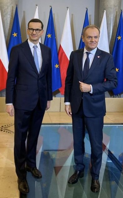 MiroDK77's tweet photo. @MorawieckiM Moratuskowiecki szwindel
🤝 https://t.co/h8A31x6esZ