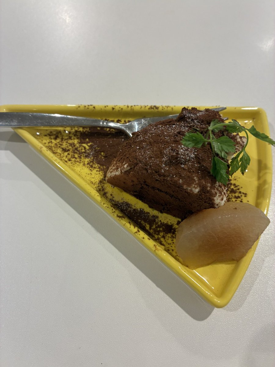 🍕 難波 biyooon（ビヨーン）
ピザもパスタもレベル高すぎました…！

#難波グルメ #biyooon #ビヨーン #ピザ好き #パスタ好き #難波ランチ #難波ディナー #大阪グルメ #なんばグルメ #イタリアン好き #チーズ好き #カッペリーニ #炭焼きピザ #食べ歩き大阪 #グルメ記録 #今日のごはん #美味しかった