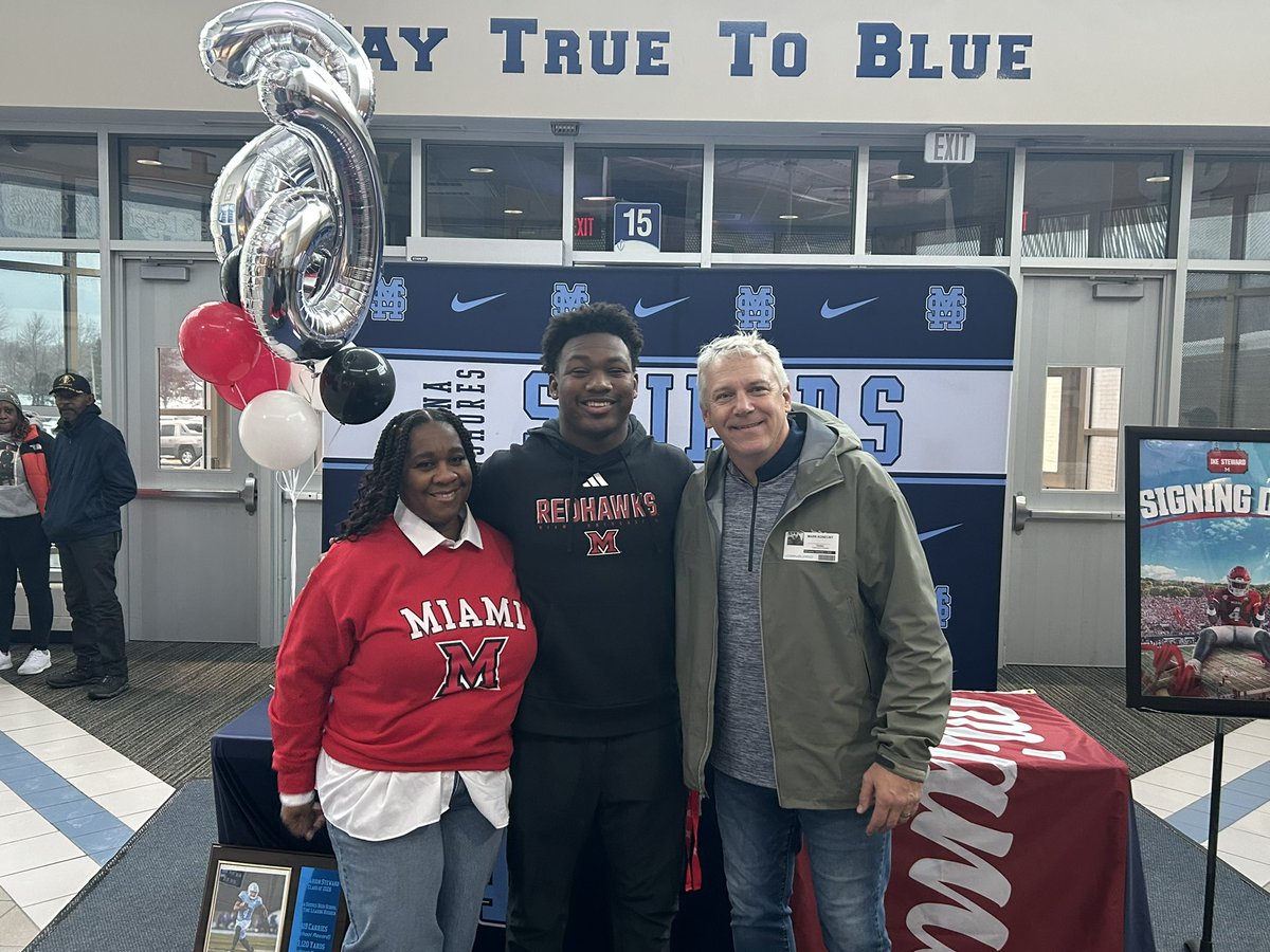 vipconsultmi's tweet photo. VIP Consultants wants to congratulate Mona Shores senior RB Tomarion Steward for his making it official today with Miami-Ohio. He is signed! VIP Consultants partner Mark Konecny attended the signing ceremony. 

Congrats, Ike! @SFG_IKE @MiamiOHFootball @MSSailorFball https://t.co/ymFFe1sd4A