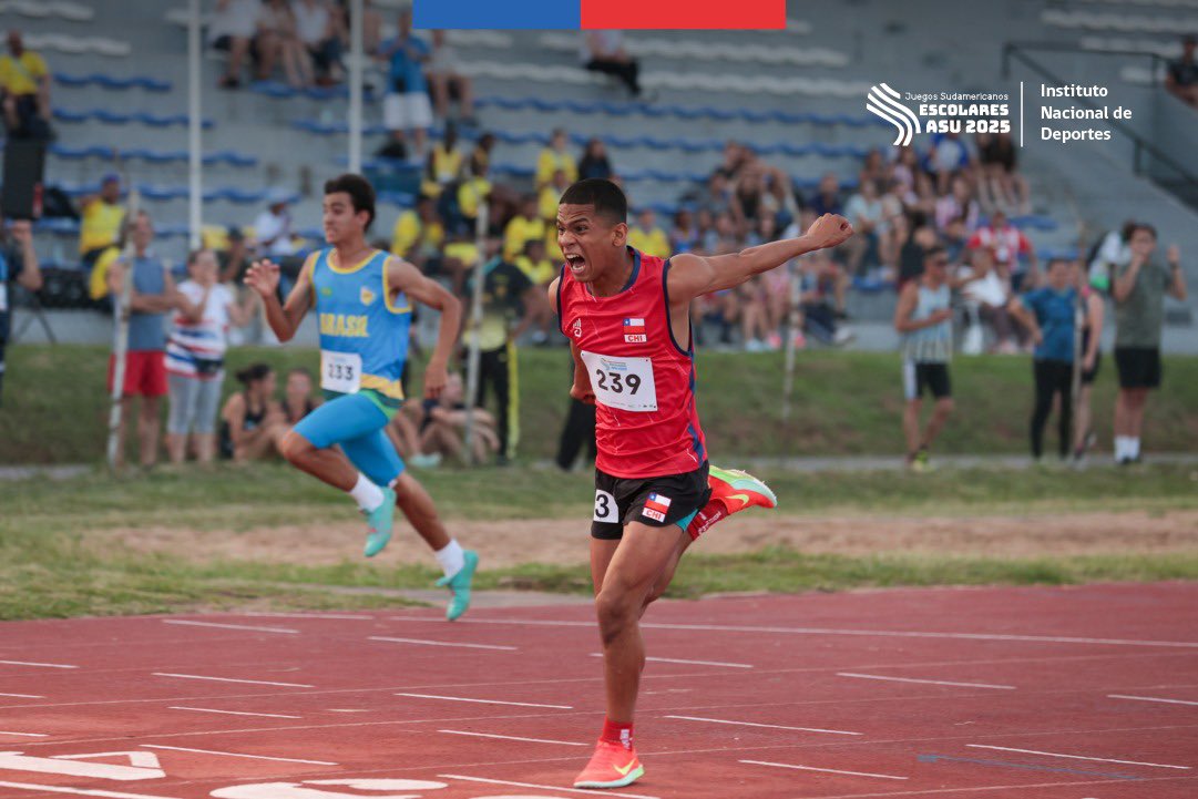 MindepMaule's tweet photo. 🏃‍♂️🥇👏 ¡Emanuel Flores es oro sudamericano!

El representante del Maule brilló en el Sudamericano Escolar que se desarrolla en Paraguay 🇵🇾, adjudicándose la medalla de oro en los 80 metros planos adaptados, con una actuación sobresaliente.

¡Felicidades, Emanuel! 🌟🇨🇱 https://t.co/CsOQDkP0cZ