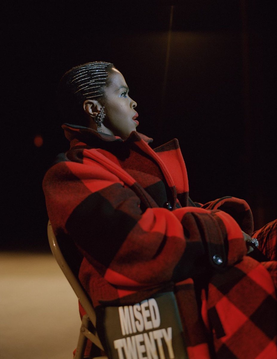 laurynslounge's tweet photo. Music icon meets fashion icon: Lauryn Hill for Woolrich 2018. 🌟🧥 #LaurynHill #Woolrich https://t.co/LCI1WjNJQY
