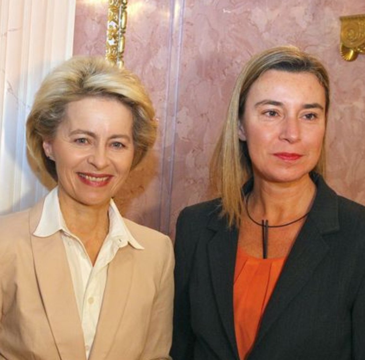 🚨🚨💥DURO GOLPE CONTRA LA CORRUPCIÓN 💥
La ex Alta Representante de la UE para Asuntos Exteriores, Federica Mogherini, ha sido ARRESTADA por CORRUPCIÓN y FRAUDE.

La UE se alimenta de la corrupción y todo está SALIENDO A LA LUZ 🔥

Miles de millones han fluido directamente a los