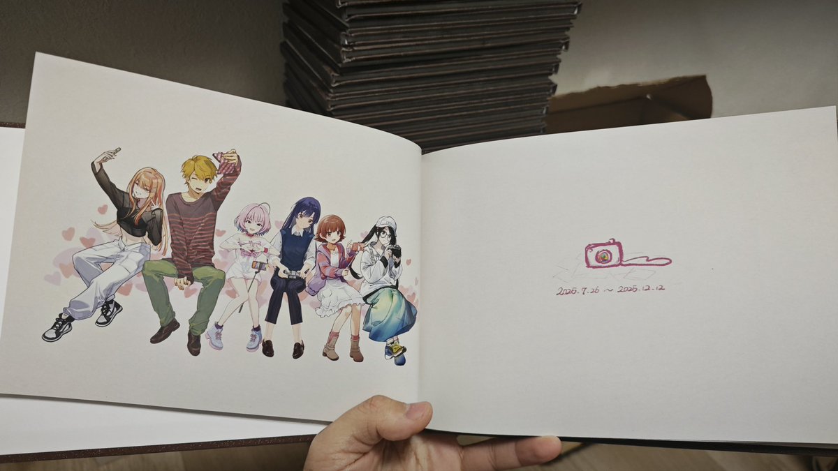 moiw2025all's tweet photo. フォトブック！
出演者全員を含めて、アイが溢れてる一冊、無事完成致しました！
たくさんの方々ご協賛ありがとうございました！
記念チケット、ミニのぼり、フォトカードランダム10枚と共に金曜日に発送予定です……！！到着までしばらくお待ち下さい✨

 #MOIW2025 https://t.co/p1gnxhu2pY