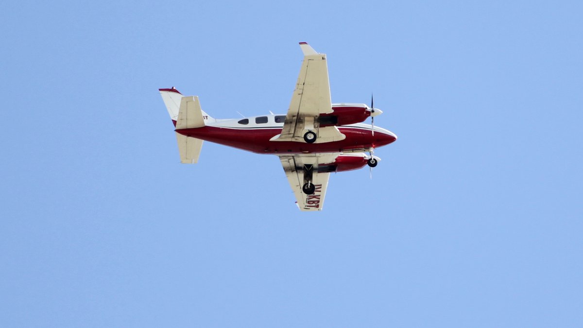 Fly Root S.A Piper PA-31-310 Navajo LV-KBT. Bahía Blanca, 3 de diciembre del 2025.